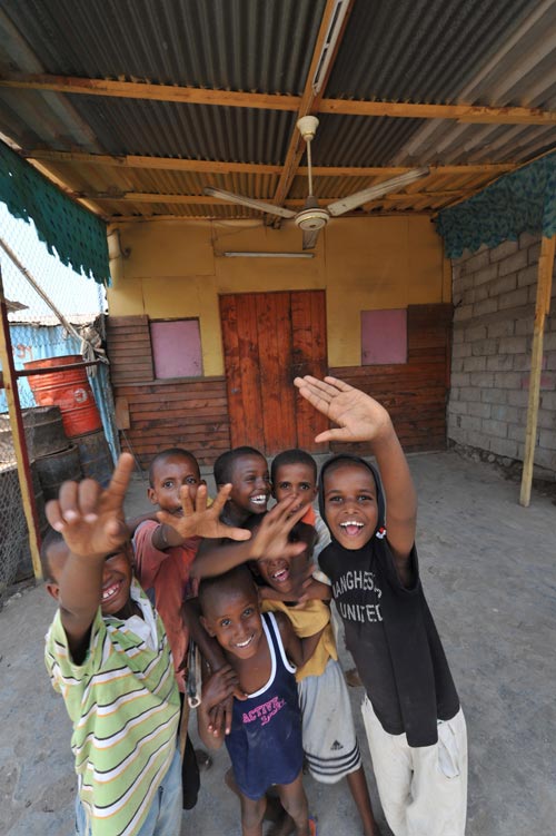 Djibouti, enfants quartier 2.