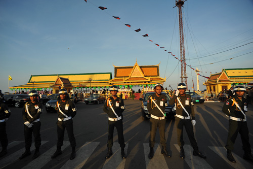 no comment - 76.8&nbsp;ko